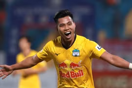 HAGL và bầu Đức phản ứng thế nào khi Văn Thanh được CLB Hàn Quốc dạm hỏi?