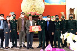 Các Ủy viên Ban Thường vụ Tỉnh ủy thăm, chúc Tết một số cơ quan, đơn vị