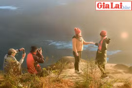 Đường lên đỉnh núi Chư Nâm