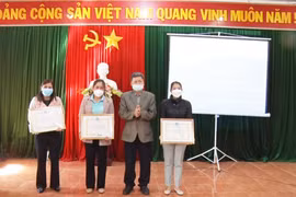 Mang Yang ra mắt Câu lạc bộ "Phụ nữ giúp nhau phát triển kinh tế"