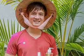 Chàng trai 9X Trà Vinh làm son môi 18 vị