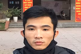 Tạm giữ người tình của mẹ bé gái bị đóng 9 cây đinh vào đầu