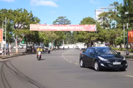 Xã luận: Yêu thương và sẻ chia