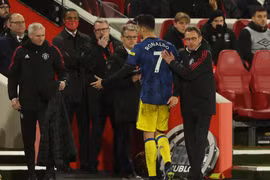 Kỳ này Ronaldo… thua rồi!