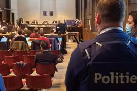 Vụ tử vong trong container ở Anh: Kẻ cầm đầu người Việt lãnh án tù 15 năm