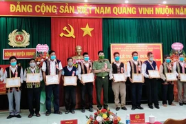 Tuyên dương 60 người có uy tín tiêu biểu trong phong trào toàn dân bảo vệ an ninh Tổ quốc