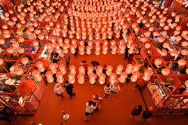 Không khí đón Tết Nhâm Dần 2022 tưng bừng khắp Châu Á