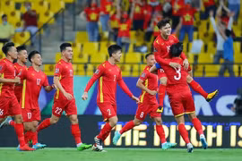 Thương cho "mảnh đất bóng đá"