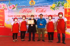 Pleiku: Tổ chức hội thi làm bánh thuẫn, mứt truyền thống