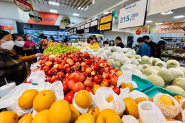 Nhộn nhịp thị trường ngày Tết