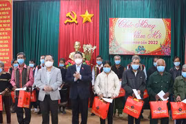 Phó Chủ tịch Quốc hội Nguyễn Đức Hải thăm, tặng quà Tết tại xã Gào và các đối tượng bảo trợ xã hội