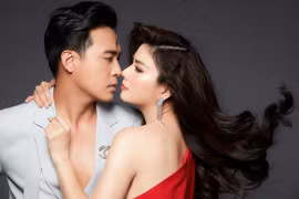 Kha Ly diện váy xẻ cao, nóng bỏng bên cạnh Thanh Duy