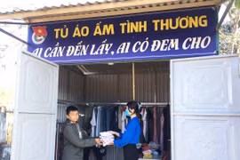 Áo cũ ấm lòng người dân vùng khó