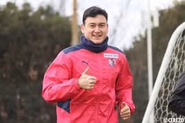 Đặng Văn Lâm phấn khởi hội quân cùng CLB Nhật Bản