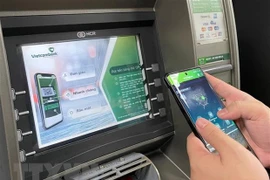 Cận Tết, ATM vắng khách trong khi app ngân hàng "tắc đường"