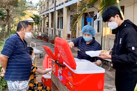 Nặng lòng với bệnh nhân nghèo