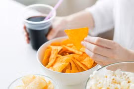 Năm mới, cần tránh 4 loại thực phẩm này để giảm cân