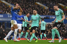 Kết quả Ngoại hạng Anh, Everton 2-3 Brighton: HLV Benitez đối mặt tương lai u ám