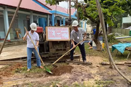 2,2 tỉ đồng khoan giếng cấp nước cho nhiều trường học ở Đắk Lắk