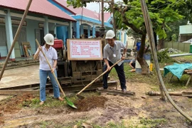 2,2 tỉ đồng khoan giếng cấp nước cho nhiều trường học ở Đắk Lắk