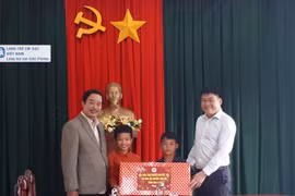 Gia Lai: Trao 630 suất quà Trung thu cho trẻ em có hoàn cảnh khó khăn