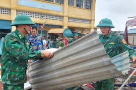 57 người bị thương và hàng ngàn ngôi nhà bị sập, hư hỏng do bão số 4