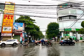 Tây Nguyên mưa giông kéo dài, có khả năng xảy ra lốc, sét và gió giật mạnh