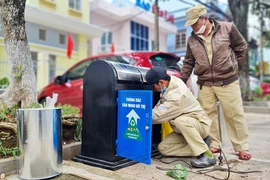 Pleiku triển khai kế hoạch lắp đặt thùng rác công cộng trên một số tuyến đường