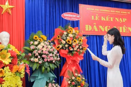 'Hạt giống đỏ' trên giảng đường