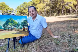 Họa sĩ Nguyễn Văn Điền nổi bật với những mảng màu thầm lặng