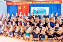 Từ chuyện phụ nữ Tây Nguyên mang gùi ra chợ