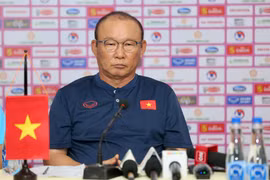HLV Park kết luận bất ngờ vụ Quang Hải về tuyển Việt Nam đá AFF Cup 2022