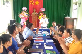 Phó Chủ tịch UBND tỉnh Kpă Thuyên dự sinh hoạt Chi bộ thôn 6