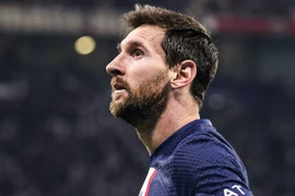 Messi mang về doanh thu 700 triệu euro cho PSG, Barcelona 'nóng mặt'