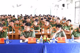 Công an Gia Lai tập huấn công tác phòng cháy, chữa cháy và cứu nạn cứu hộ cho 160 học viên