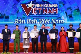 Vinh danh 13 tập thể, cá nhân anh hùng, điển hình tiên tiến