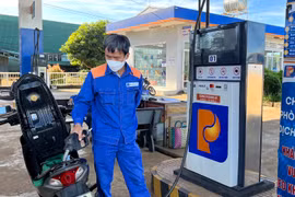 Chiều 12-9, giá xăng RON 95 giảm 1.020 đồng/lít