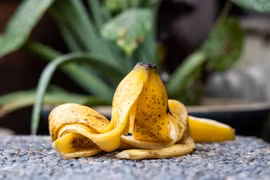 Tác dụng ít ai ngờ đến từ vỏ chuối