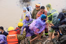 Gia Lai khẩn trương di dời người dân tại các vị trí nguy cơ cao bị ngập lụt, lũ quét, sạt lở đất