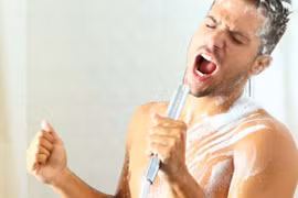 Rốt cuộc nên tắm vào buổi sáng hay buổi tối?