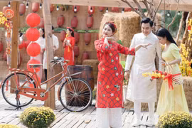 Diễn viên Ngọc Lan tung ảnh xuân rực rỡ, mong được "thoát ế" năm 2021