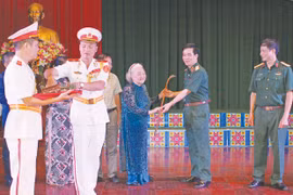 Gậy chiến trường của 2 vị tướng