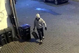 FBI tăng tiền thưởng săn tìm nghi phạm đặt bom gần điện Capitol