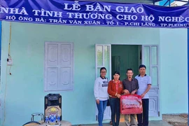 Pleiku: Bàn giao 2 căn nhà tình thương cho hộ nghèo