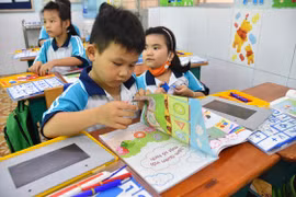 Gấp gáp, cẩn trọng thử nghiệm dạy SGK lớp 2 và lớp 6