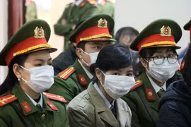 Bất ngờ lý do hoãn phiên xử cựu Trưởng Đoàn Thanh tra Bộ Xây dựng "vòi tiền"