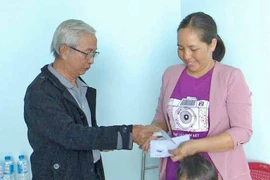 Pleiku: Bàn giao nhà tình thương cho hộ nghèo