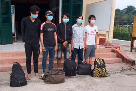 Bình Phước: Bắt giữ 5 người Nghệ An nhập cảnh trái phép từ Campuchia
