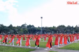 Đưa áo dài truyền thống vào vũ điệu dân vũ