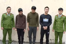 Bắt ổ nhóm tổ chức cho hàng trăm người đánh bạc trên mạng lên tới 10 tỉ đồng